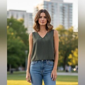Aritzia Babaton Green Striped Crop V Neck Tank Sleeveless Top Size Medium‎